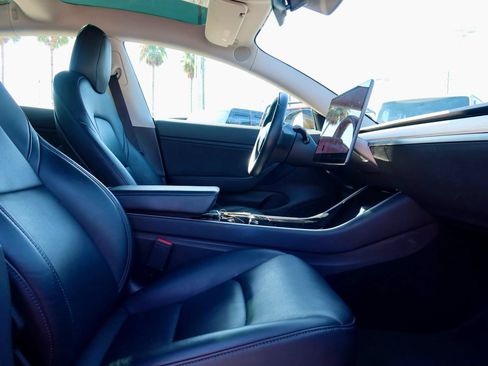 Used 2019 Tesla Model 3 Standard Range Plus RWD image 16