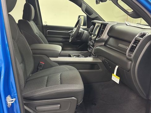 New 2026 RAM 1500 4x4 Crew Cab image 29