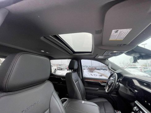 Used 2023 GMC Sierra 1500 Denali w/ Denali Reserve Package image 4