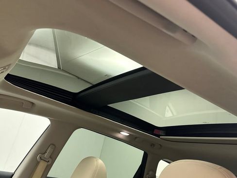 Certified 2019 Nissan Murano Platinum w/ Cargo Package AWD/4WD image 17