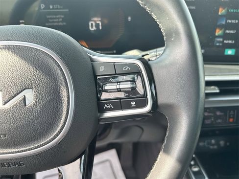 Used 2024 Kia Sorento S image 18