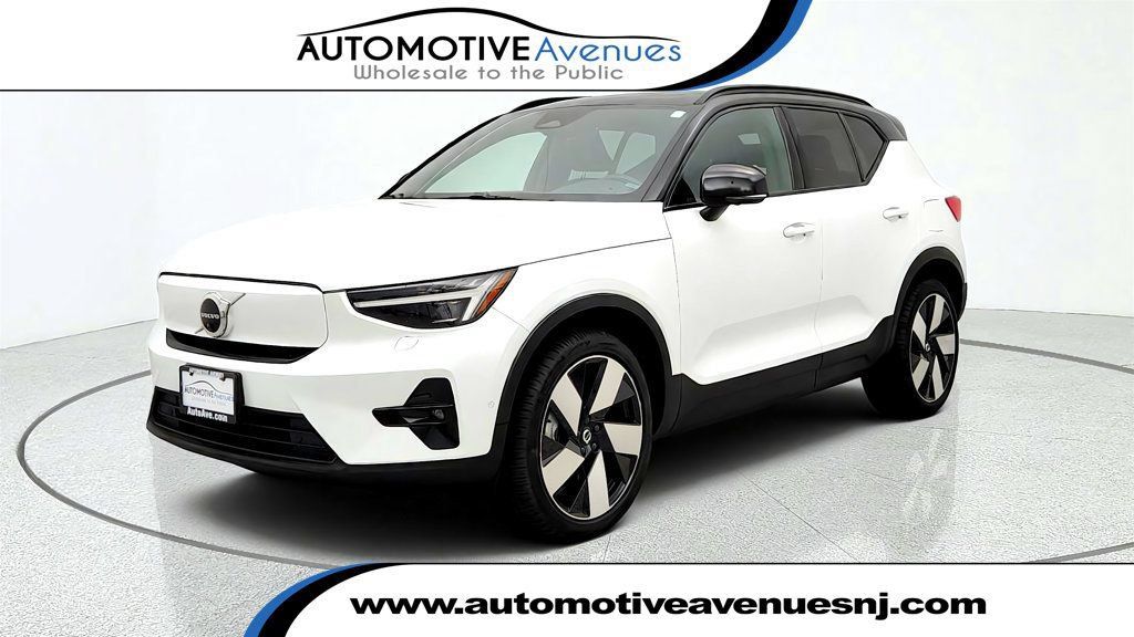 Used 2023 Volvo XC40 Recharge Ultimate AWD/4WD image 1