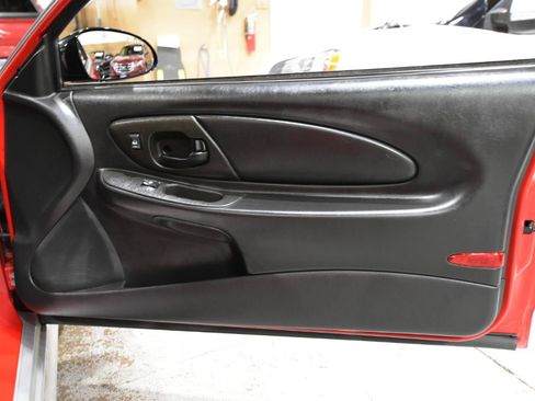 Used 2002 Chevrolet Monte Carlo SS w/ High Sport Appearance Pkg FWD image 23