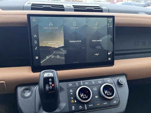 Used 2023 Land Rover Defender 110 V8 image 13