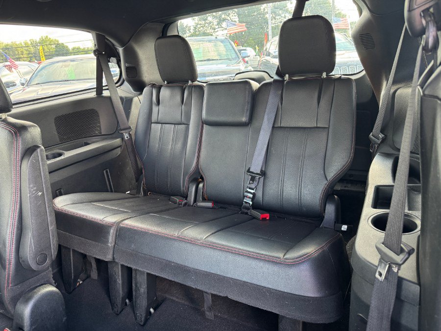 Used 2016 Dodge Grand Caravan R/T FWD image 16