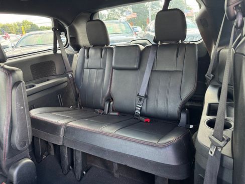 Used 2016 Dodge Grand Caravan R/T FWD image 16