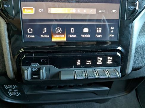 Used 2026 RAM 2500 Big Horn AWD/4WD image 18