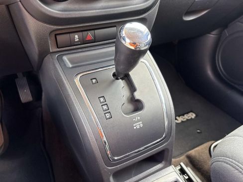 Used 2015 Jeep Patriot Sport w/ Power Value Group FWD image 28