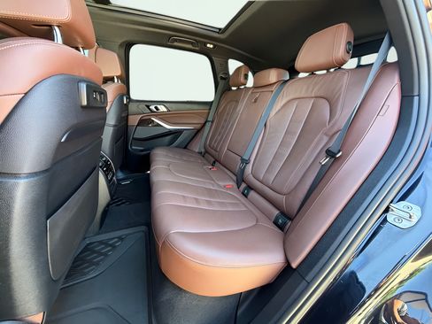 Used 2019 BMW X5 xDrive50i w/ M Sport Package AWD/4WD image 29