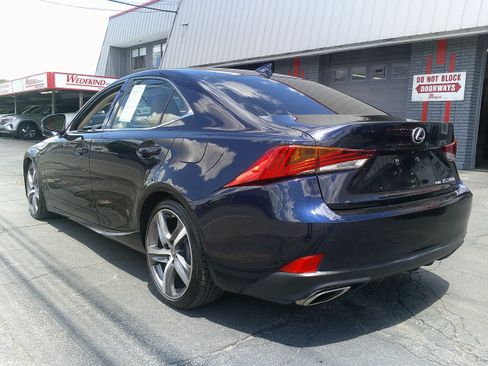 Used 2018 Lexus IS 300 AWD w/ Comfort Package image 3