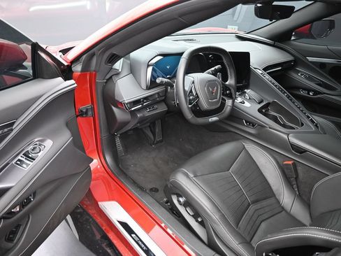 Used 2025 Chevrolet Corvette E-Ray w/ Stealth Interior Trim Package AWD/4WD image 10