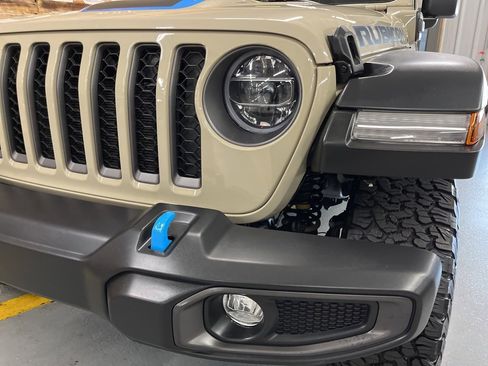 Used 2022 Jeep Wrangler Unlimited Rubicon 4xe w/ Cold Weather Group image 23