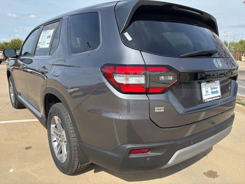 New 2025 Honda Pilot EX-L image 4