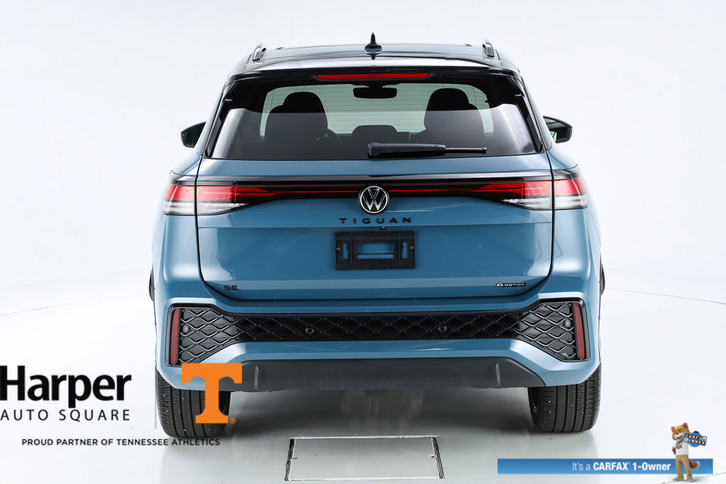 Used 2025 Volkswagen Tiguan SE R-Line AWD/4WD image 47