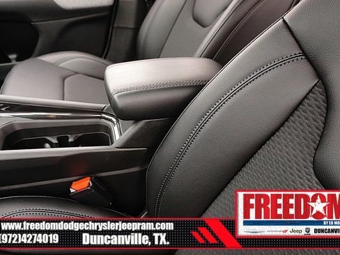 New 2026 Jeep Compass Latitude image 36