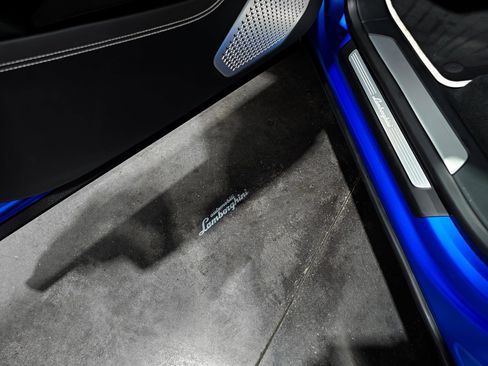 Used 2021 Lamborghini Urus image 47