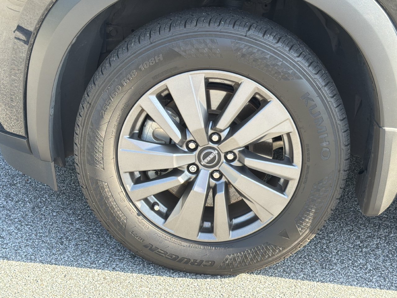Certified 2025 Nissan Pathfinder SV w/ SV Premium Package FWD image 31