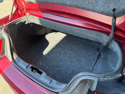 Used 2019 Ford Mustang Convertible RWD image 19