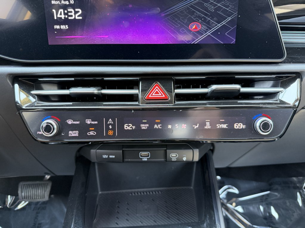 Used 2025 Kia Niro Wind FWD image 23