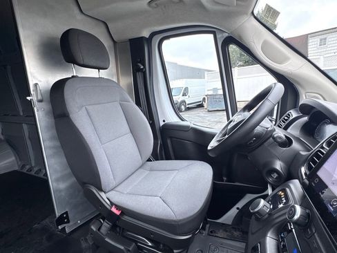 Used 2024 RAM ProMaster 3500 FWD image 19