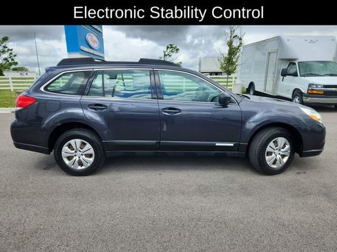 Used 2011 Subaru Outback 2.5i AWD/4WD image 10