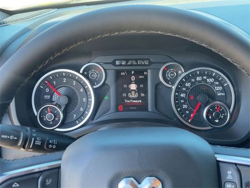 New 2026 RAM 1500 4x4 Crew Cab image 19