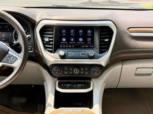 Used 2021 GMC Acadia SLE FWD image 23