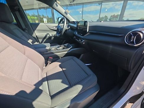 Used 2026 Chevrolet Equinox LT AWD/4WD image 19