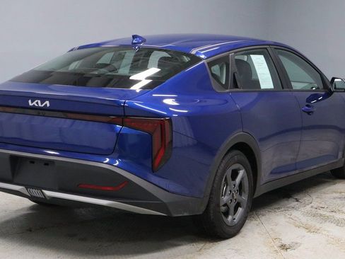 Used 2025 Kia K4 LXS image 9