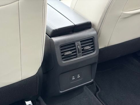 Used 2026 Nissan Rogue SV FWD image 23