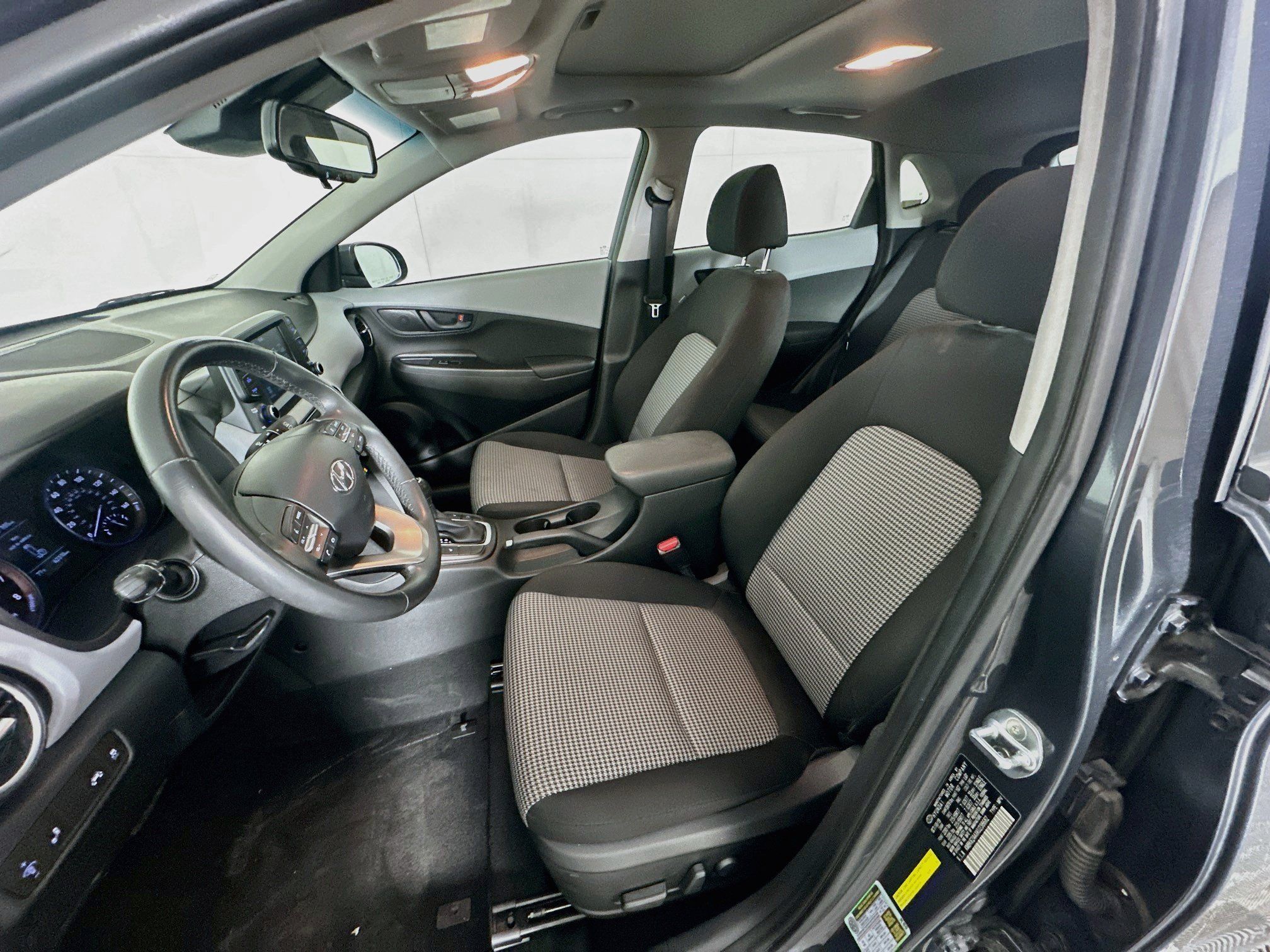 Used 2019 Hyundai Kona SEL w/ SEL Tech Package 02 FWD image 13