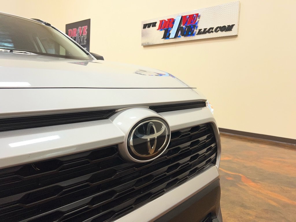 Used 2019 Toyota RAV4 LE FWD image 42