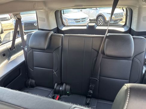 Used 2020 GMC Yukon XL SLT w/ Premium Edition image 24