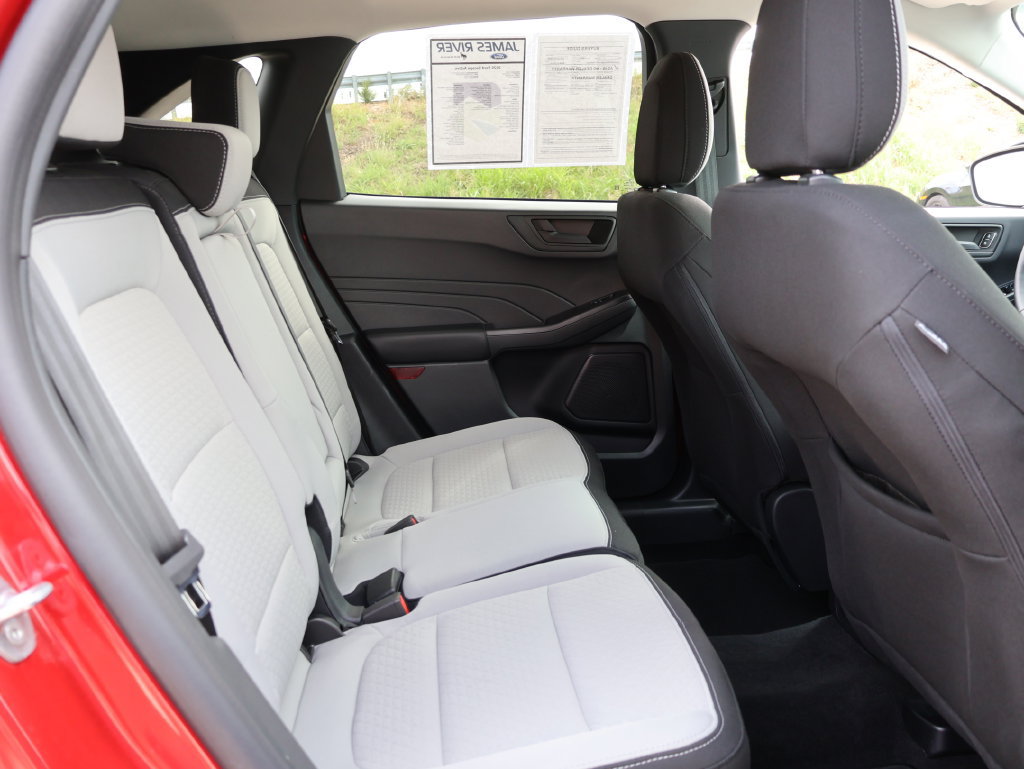 Certified 2025 Ford Escape Active w/ Cold Weather Package FWD image 12