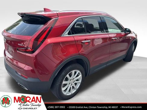 Used 2023 Cadillac XT4 Luxury w/ Cold Weather Package AWD/4WD image 4