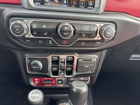 Certified 2023 Jeep Wrangler Unlimited Rubicon 4xe image 23