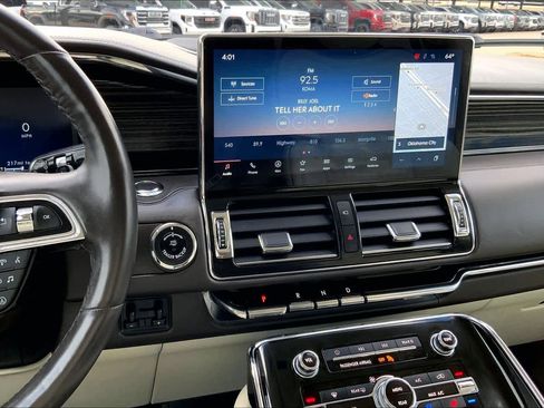 Used 2023 Lincoln Navigator L Black Label image 6