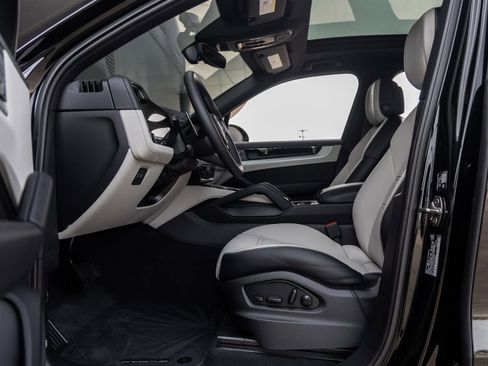 New 2026 Porsche Cayenne E-Hybrid image 25