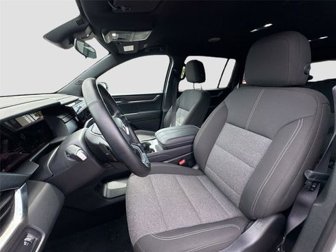 Used 2025 GMC Acadia Elevation image 22