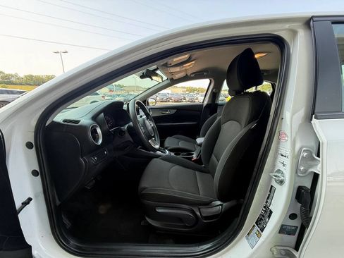 Used 2024 Kia Forte LXS FWD image 17