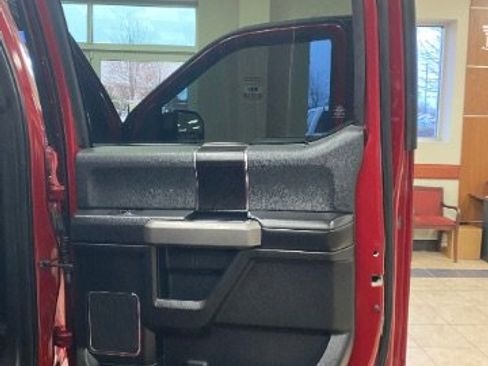 Used 2018 Ford F150 Platinum w/ Equipment Group 701A Luxury image 15