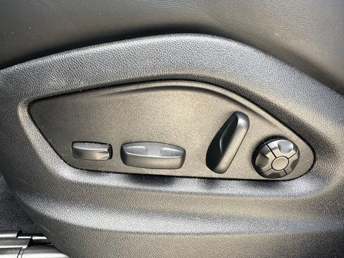 Certified 2024 Porsche Cayenne Coupe AWD/4WD image 22