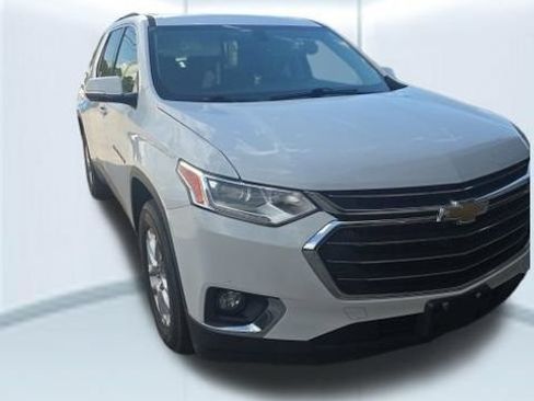 Used 2019 Chevrolet Traverse LT w/ LPO, Floor Liner Package FWD image 3
