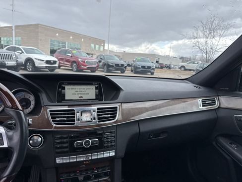 Used 2014 Mercedes-Benz E 550 E 550 Sport image 21