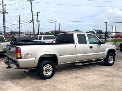 Used 2004 GMC Sierra 2500 SLT w/ Skid Plate Package image 7
