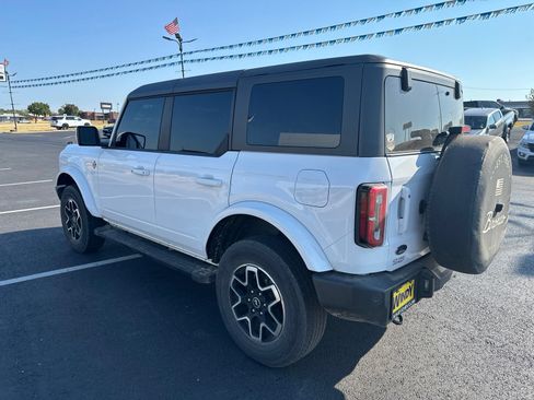 Used 2023 Ford Bronco Outer Banks AWD/4WD image 3