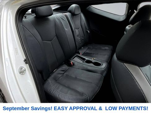 Used 2016 Hyundai Veloster Turbo FWD image 21