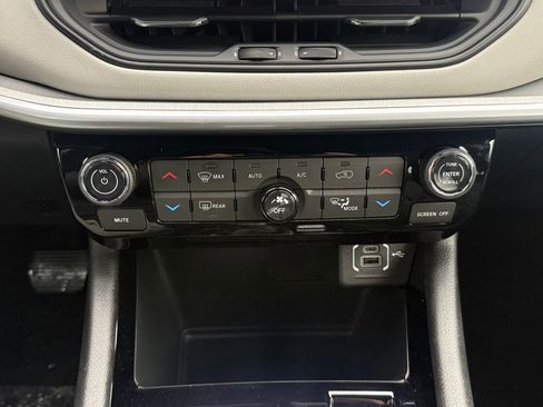 New 2026 Jeep Compass Limited image 24