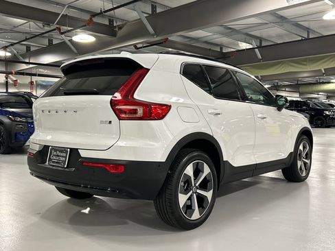 Used 2026 Volvo XC40 B5 Plus w/ Protection Package Premier AWD/4WD image 2