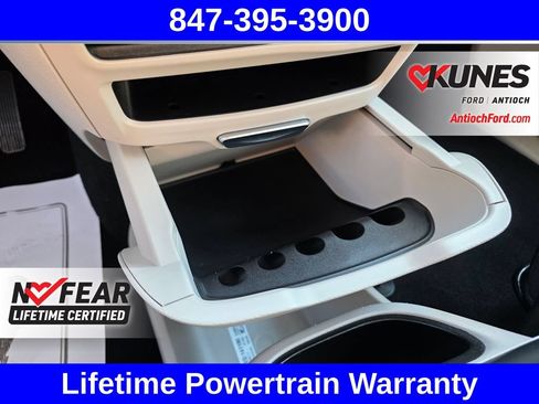 Used 2023 Chrysler Pacifica Touring-L FWD image 40
